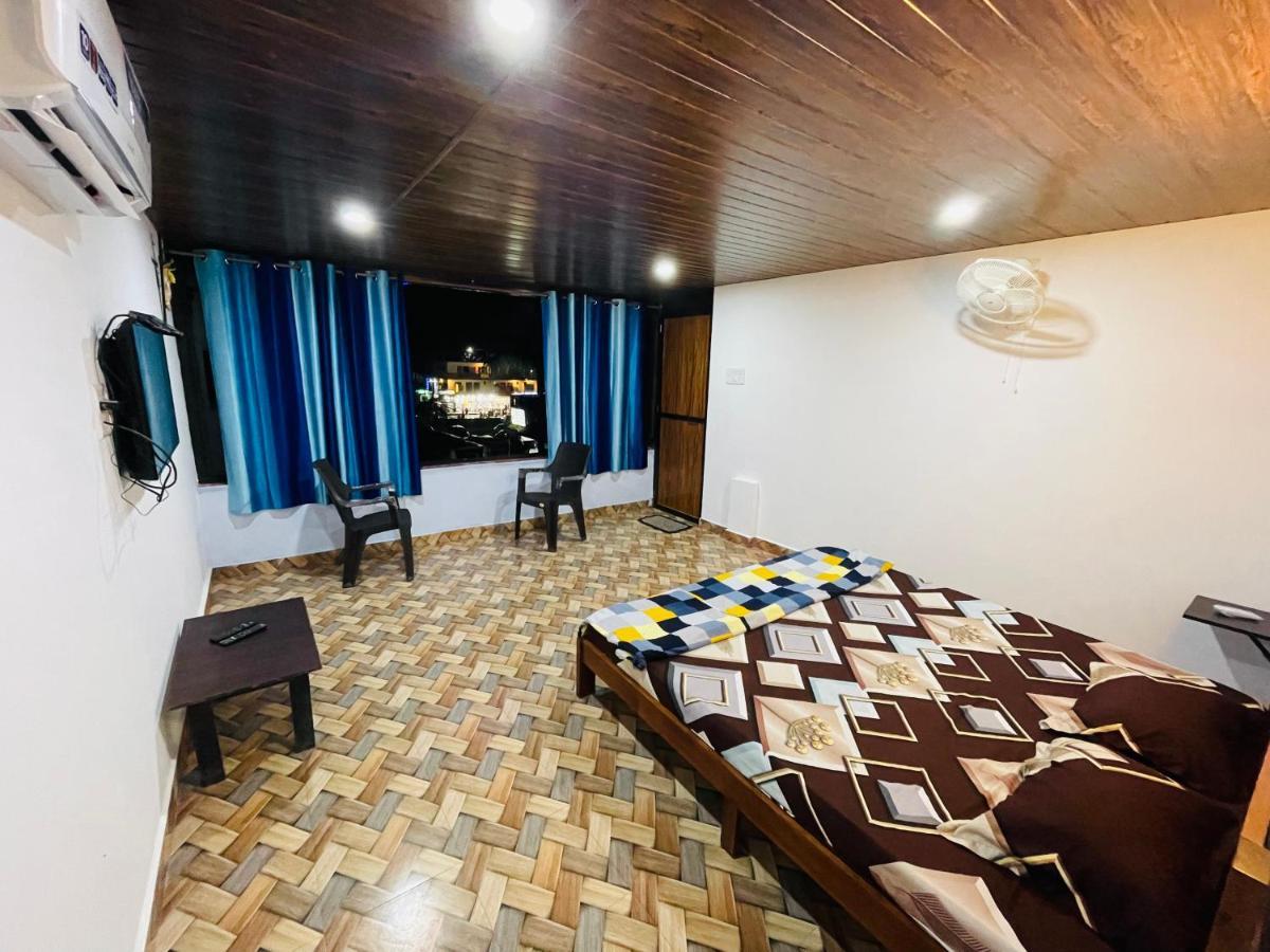 Blue Waves Guest House Calangute Exterior foto